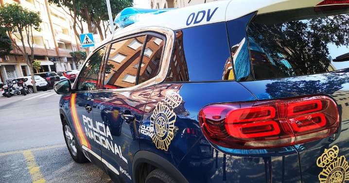 Desmantelan una red de tráfico de gas de la risa y de cigarrillos en España