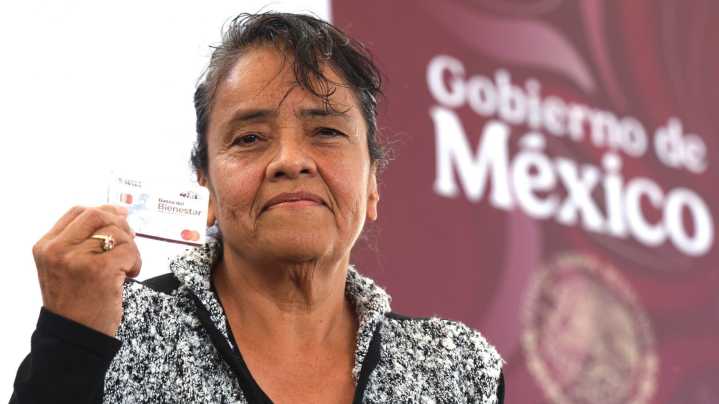 ¿Quiénes Cobran en Bienestar el 12 y 19 de Noviembre 2025? Letras y Apellidos que Reciben Pago