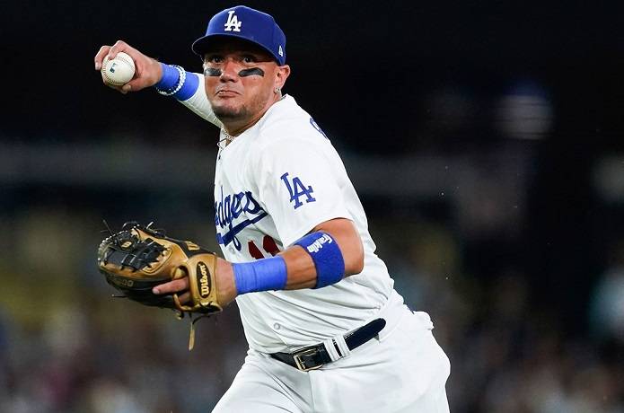 Miguel Rojas, el héroe de los Dodgers ahora es agente libre