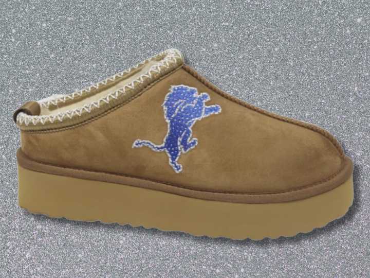 These Detroit Lions boots are the must-have winter accessory