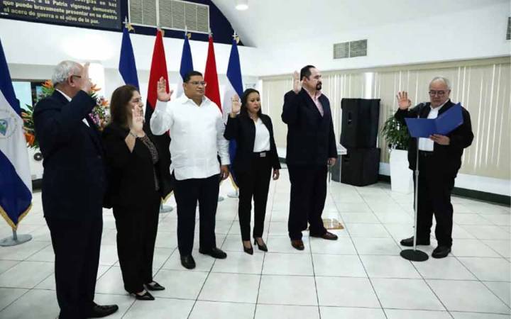 Juramentan en Nicaragua a magistrados de la CSJ