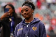 Simone Biles anuncia que su hogar en Texas está terminado y comparte detalles
