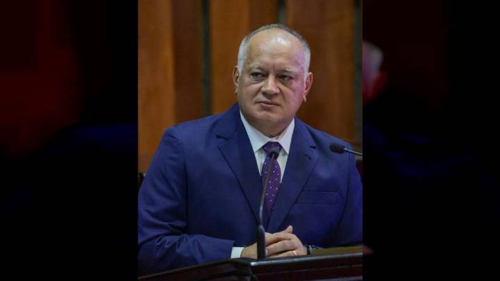 Cabello anuncia incautación de más de mil 200 kilos de supermarihuana en Lara 7 de noviembre de 2025 | País "Esa droga está saliendo por un país llamado Ecuador, donde por casualidades el jefe de gobi
