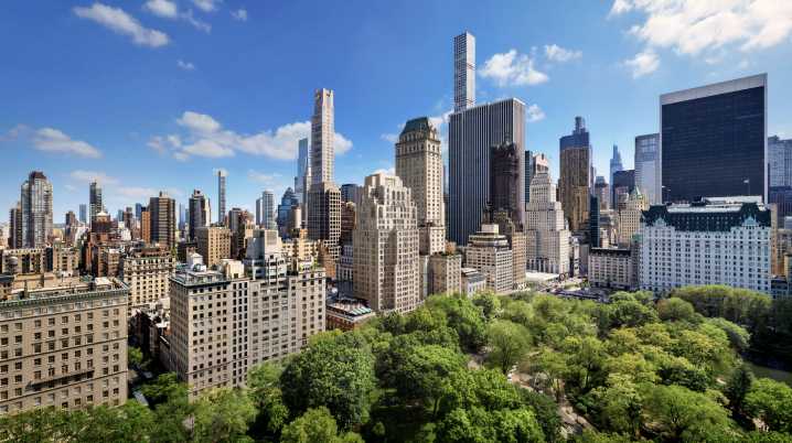 Naftali Group’s new limestone condo tower at 800 Fifth Ave gets approved