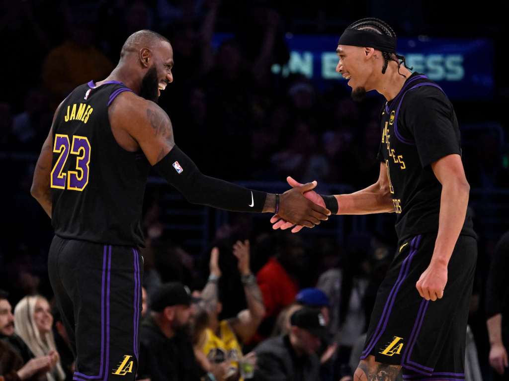 LeBron James returns with a double-double as Lakers beat Jazz