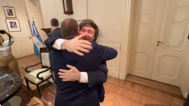 Zuleta Puceiro: «Santilli es una muy buena elección, un hallazgo de Milei»