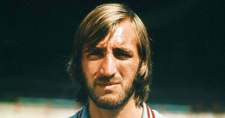 West Ham United legend Billy Bonds dies aged 79 as club and family pay tribute to 'lion