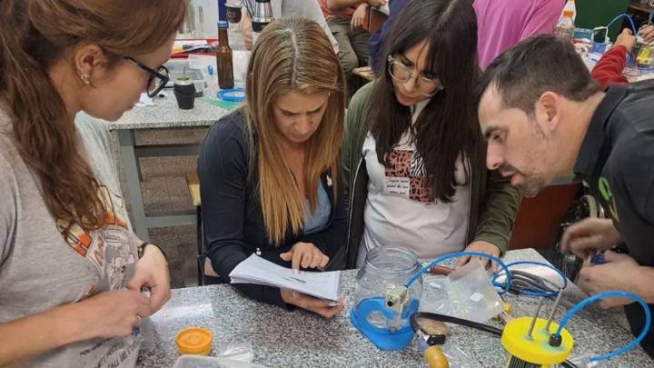 Docentes de escuelas técnicas neuquinas se capacitan en energías limpias y uso del hidrógeno verde