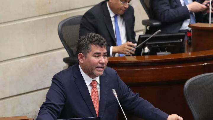 Senador Alejandro Chacón se refiere a elecciones para Congreso: “Tenemos mucho candidato presidencial con poca propuesta y mucho ego”
