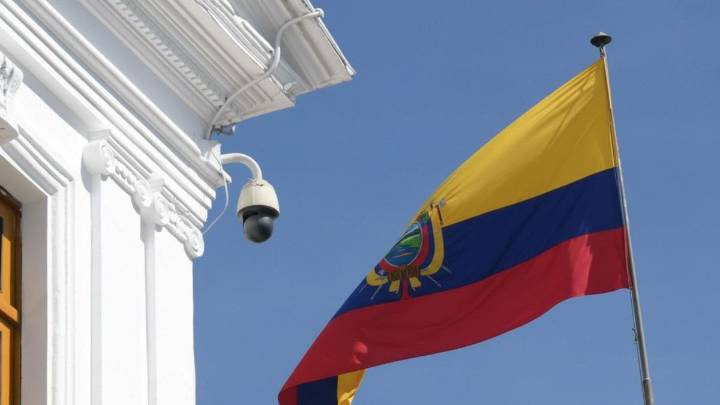 ¿Qué se vota hoy en el referendo convocado en Ecuador?