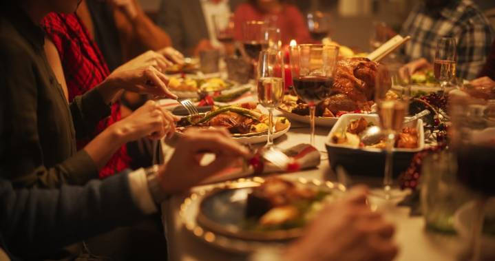 How to lessen the pain for those attending someone else’s Thanksgiving
