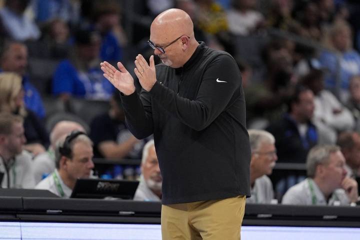 Deadspin | Mekhi Mason's double-double leads Wake Forest over American