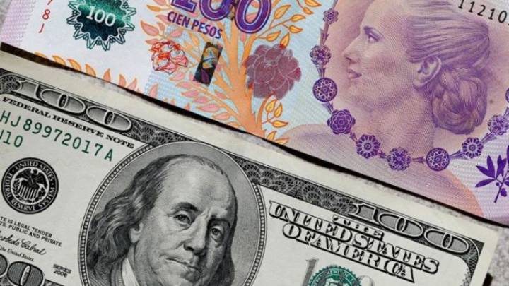 No hay swap que resista: los argentinos compran dólares en seis meses por casi el total del préstamo de Estados Unidos