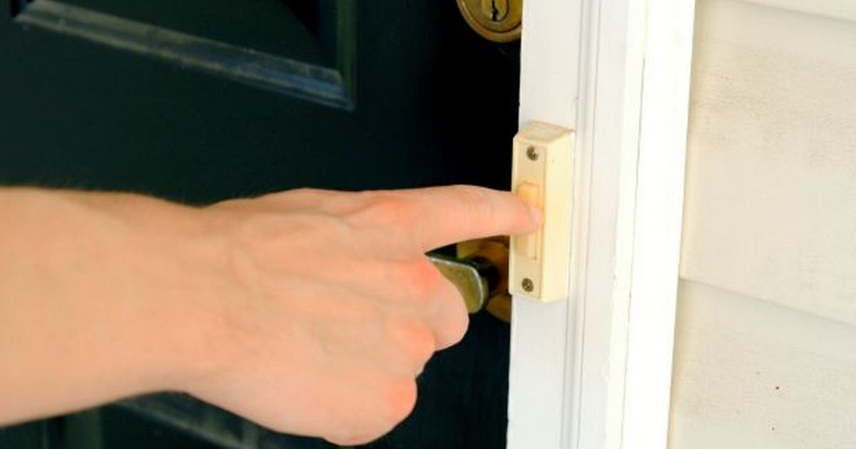 Community alert issued after locals on Nuneaton estate targeted