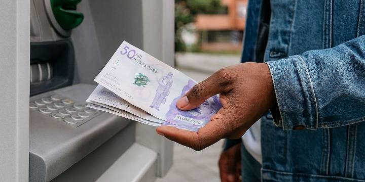 Estos son los países en donde más invierten los colombianos, según Banco de la República