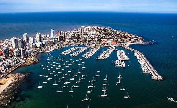 Dólar barato: verano récord en Punta del Este y se disparan reservas argentinas