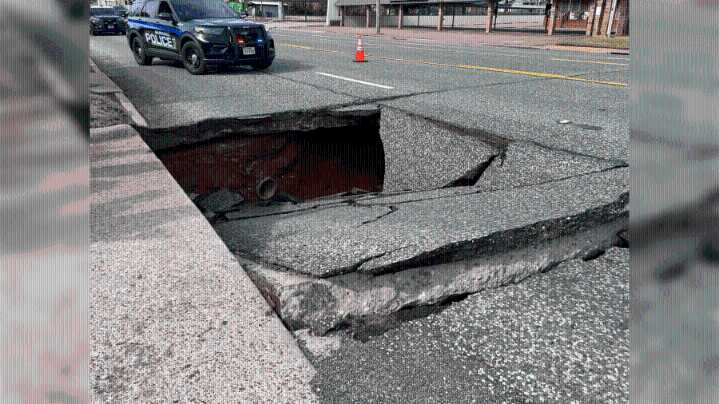 Traffic blocked on East Grand Avenue in Marshall after roadway collapses
