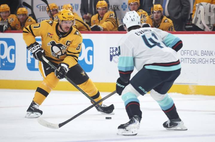 Deadspin | Sidney Crosby records 500th multi-point game, but Pens fall to Kraken in OT