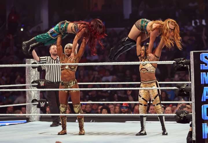 WWE Smackdown FREE STREAM today (11/7/25): How to watch, channel, time