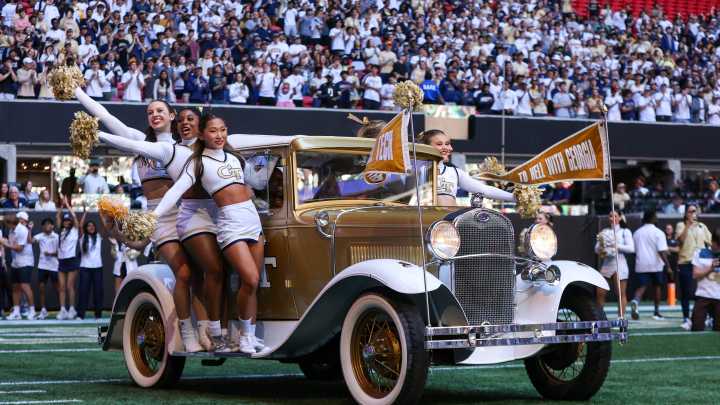 Georgia Tech moved Georgia game off campus but Bulldogs aren't complaining