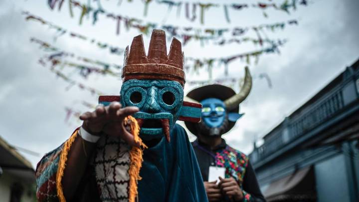 Bailarines tradicionales en Coscomatepec, Leonardo Muylaert, conocido como el superman brasileño, y más imágenes del día