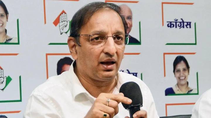 Maharashtra Congress urges EC to act on voter list irregularities polls