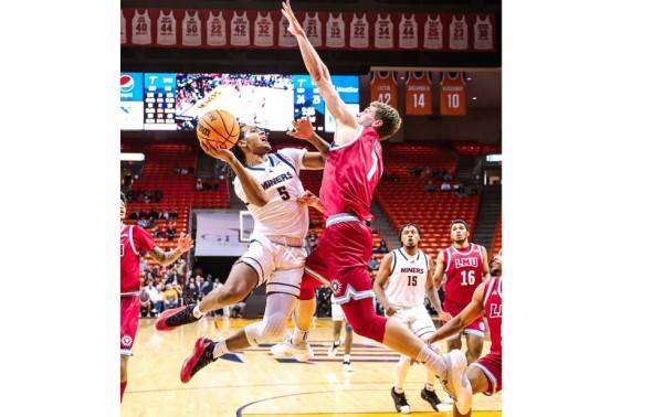 UTEP visita a Aggies de Utah State