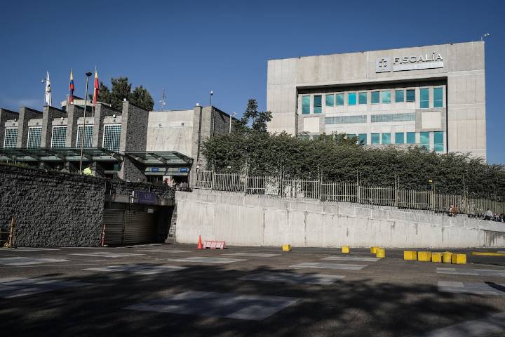 La Fiscalía ordena investigar a integrantes del Ejército y agentes de la inteligencia por supuestos vínculos con las disidencias de Calarcá