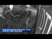 Video shows thieves steal ATM from Chicago bar