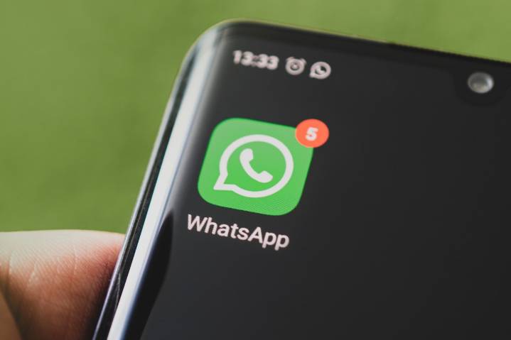 Cómo evitar que desconocidos te agreguen a grupos de WhatsApp