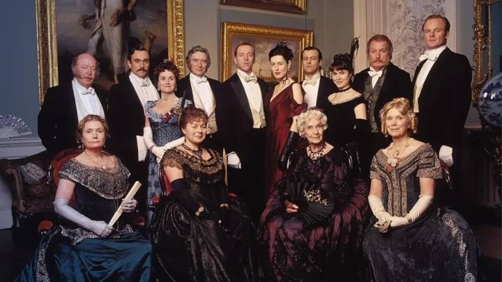 Dónde y cuándo ver 'Los Forsyte', la nueva serie de época británica que mezcla 'Downton Abbey' y 'Succession'