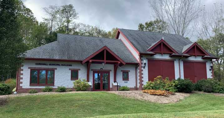 Republicans win Cornwall council races