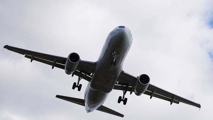 Travelers brace for chaos as US government shutdown threatens holiday flights