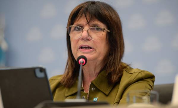 "Dejaré todo": Bullrich asume como presidenta del bloque de Libertad Avanza en el Senado