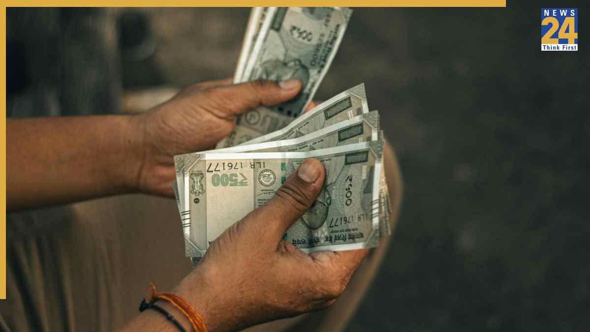 Man quits Rs 1.3 lakh job to run homestays; what he earns from Airbnb now will surprise you!