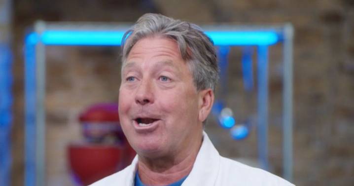 Celebrity MasterChef host forced to intervene as star 'sorry' for blunder