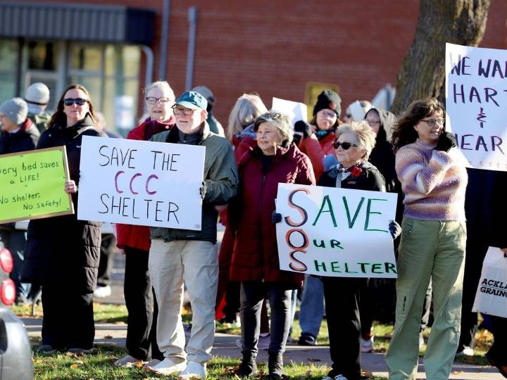 'They are people too': Protesters say homeless shelter essential