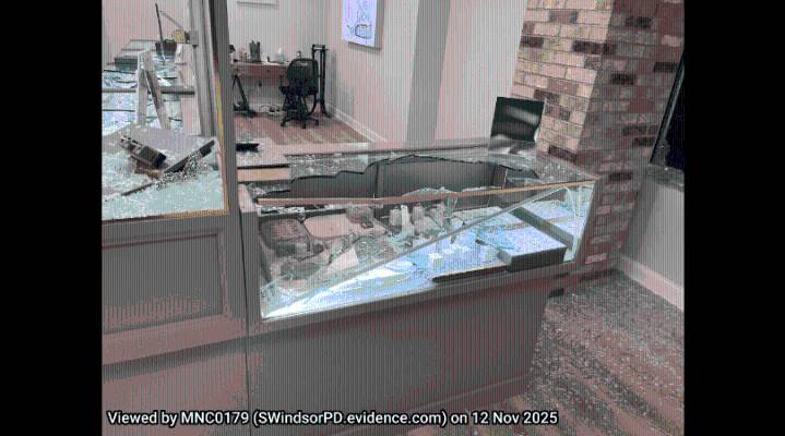 Man arrested in connection to April burglary at Hannoush Jewelers in South Windsor