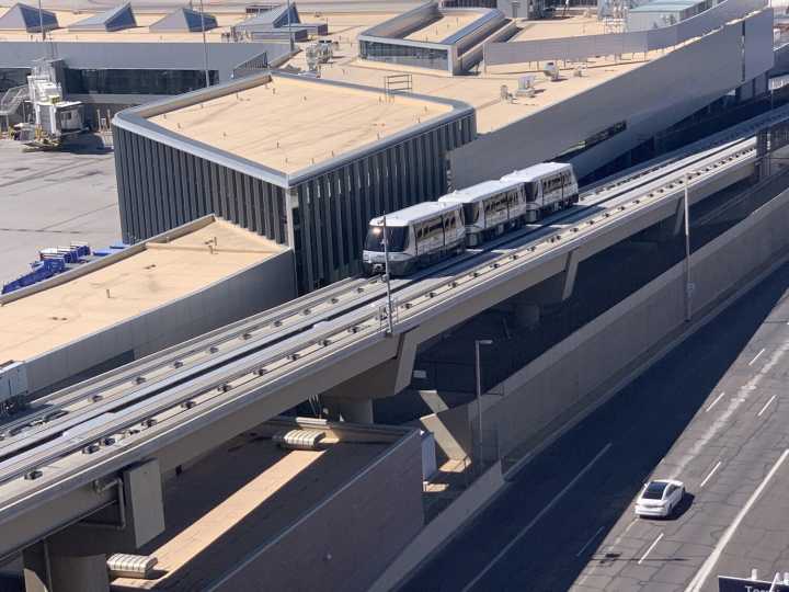 Tips to ease Thanksgiving travel at Phoenix Sky Harbor Airport