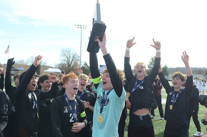 PIAA Class 4A boys soccer: Abington tops W.C. Henderson for 1st state title in head coach’s last game