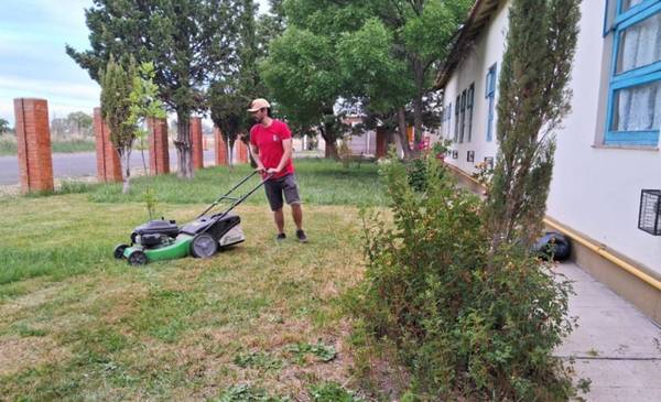 Destacan embellecimiento del espacio verde de una escuela