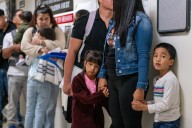 ICE to open call center to help track migrant children for removal
