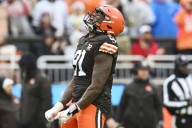 Browns DE Alex Wright reaches 3-year, $33M extension