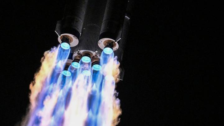 Nave espacial que China envió al espacio en carrera lunar contra EE. UU. retrasa su regreso por una inesperada aparición que la golpeó