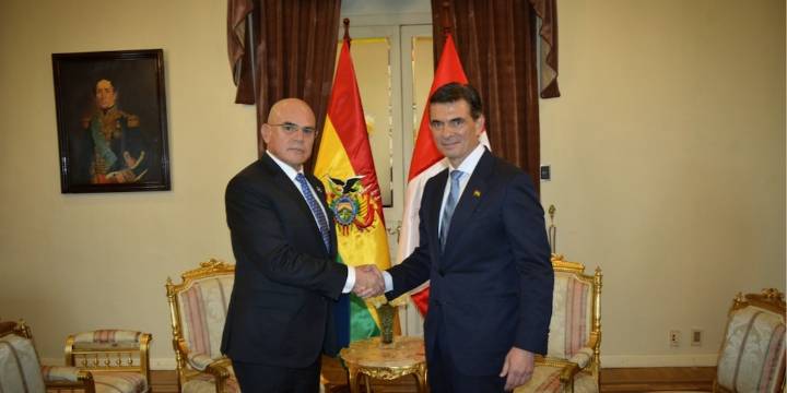 Perú saluda al nuevo presidente de Bolivia Rodrigo Paz y anuncia relaciones bilaterales