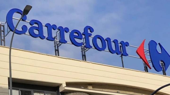 Carrefour se va de Argentina: quién es el empresario que podría quedarse con 700 sucursales