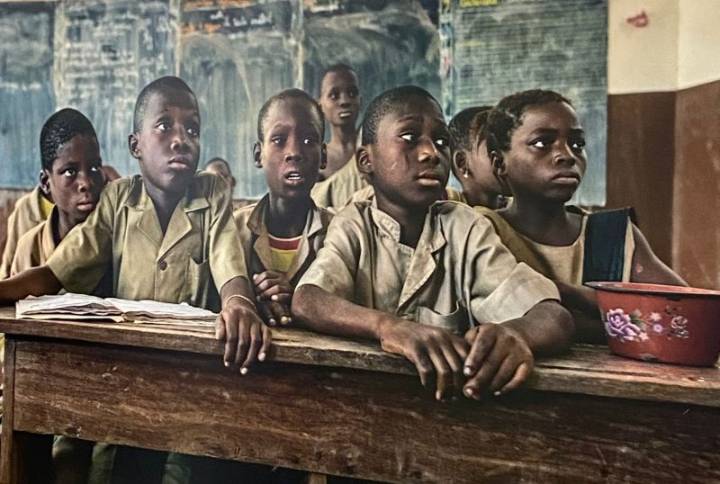 El Ayuntamiento de Valencia conmemora el Día de la Infancia con una exposición sobre explotación infantil