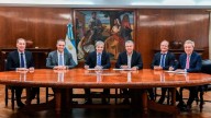 El Gobierno elimina retenciones a exportaciones petroleras de Santa Cruz y Neuquén