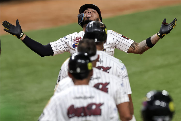 Caraquista Harold Castro se alzó con el título de pelotero de...