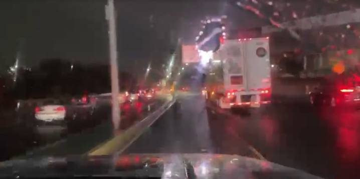 Llega lluvia a la urbe regia por frente frío número 16